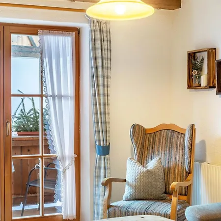Apartament Reintal *